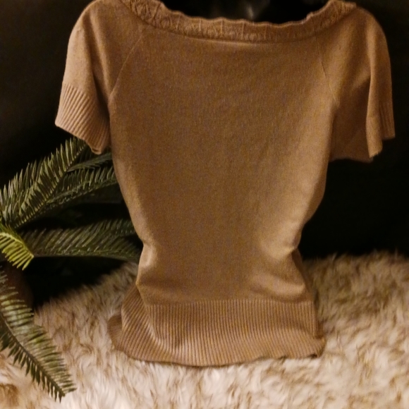 Taupe short sleeve lightweight top - Picture 2 of 8